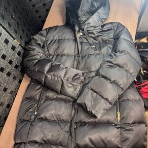 Tahari Black Puffer down Jacket with Faux Fur Hood XXL